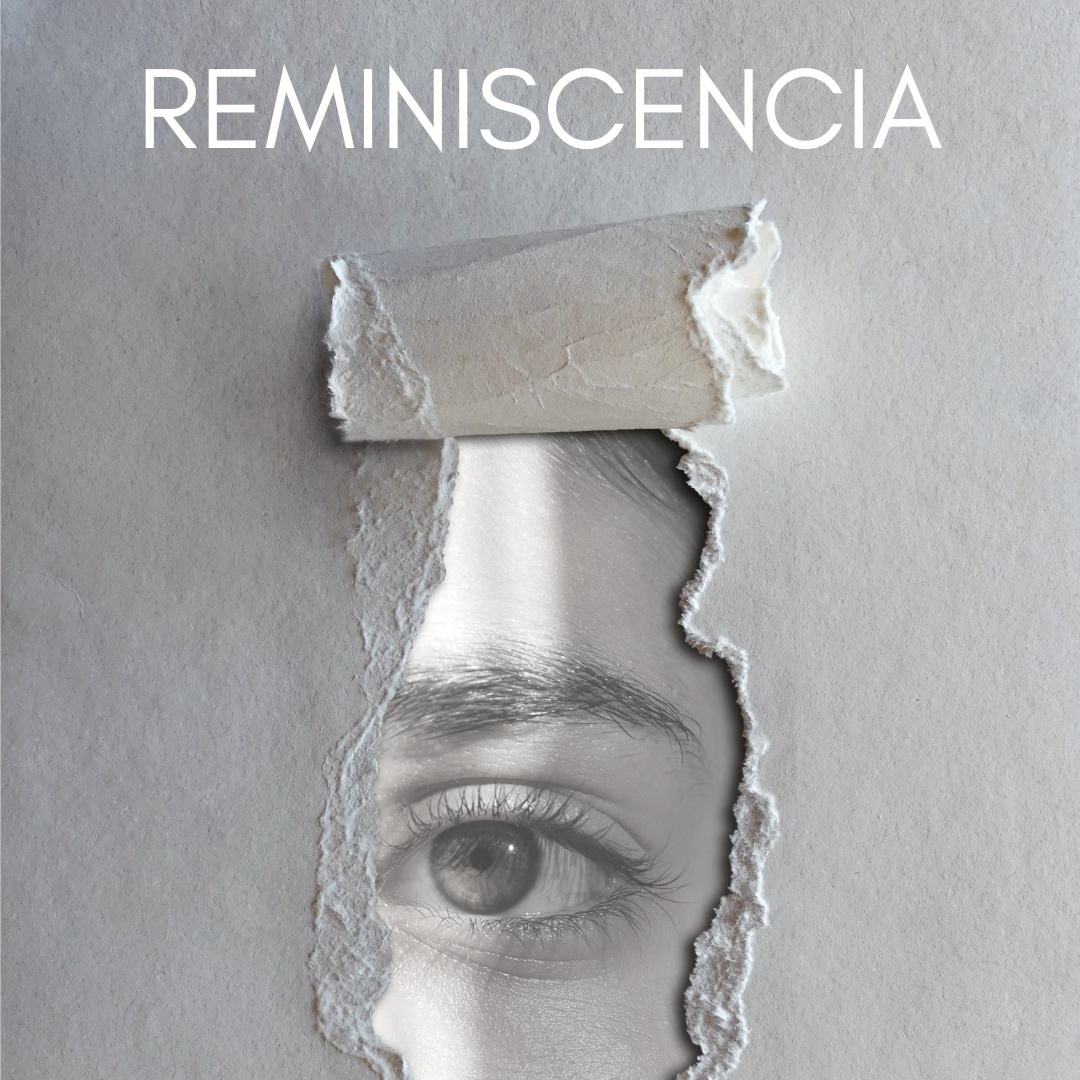 hoja de papel rota con el texto "reminiscencia" a través de la cual se ve un ojo de mujer